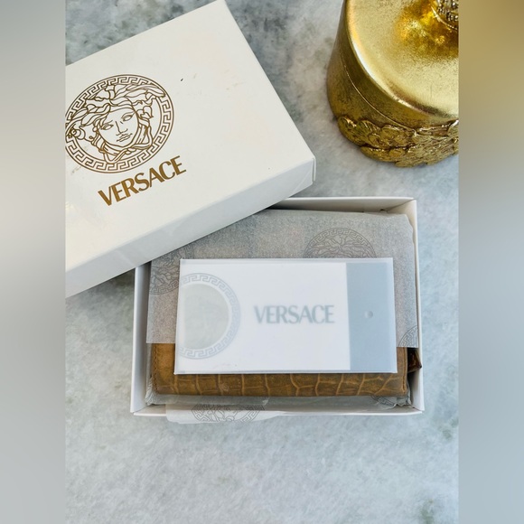 Versace Wallet - Picture 14 of 15